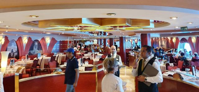 Villa Borghese restaurant op die MSC Orchestra